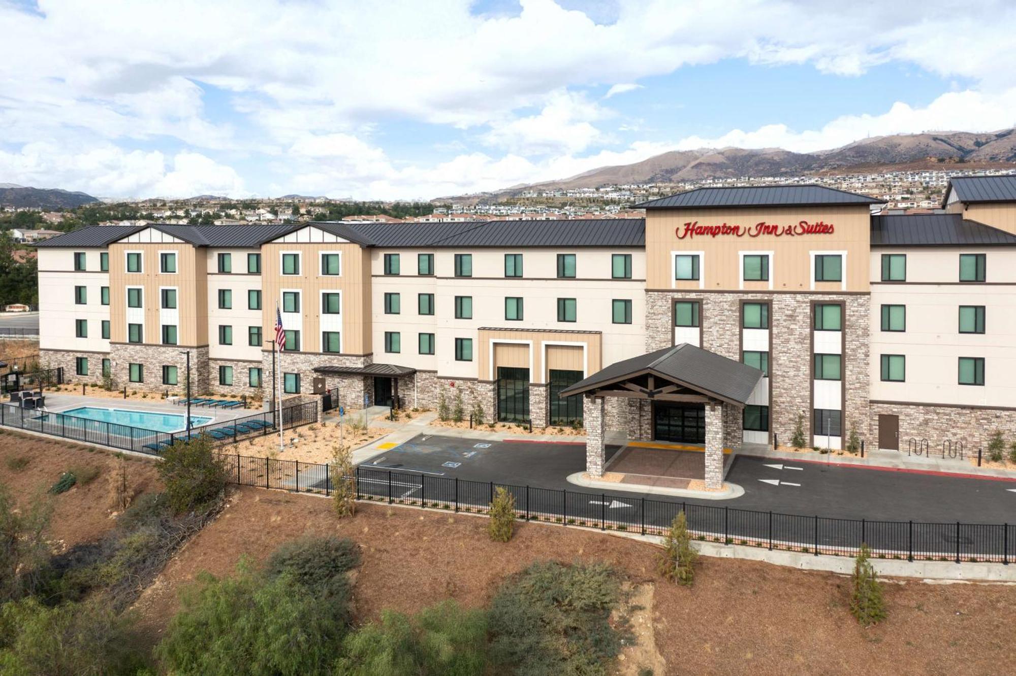 Hampton Inn & Suites Porter Ranch Los Angeles Exterior photo