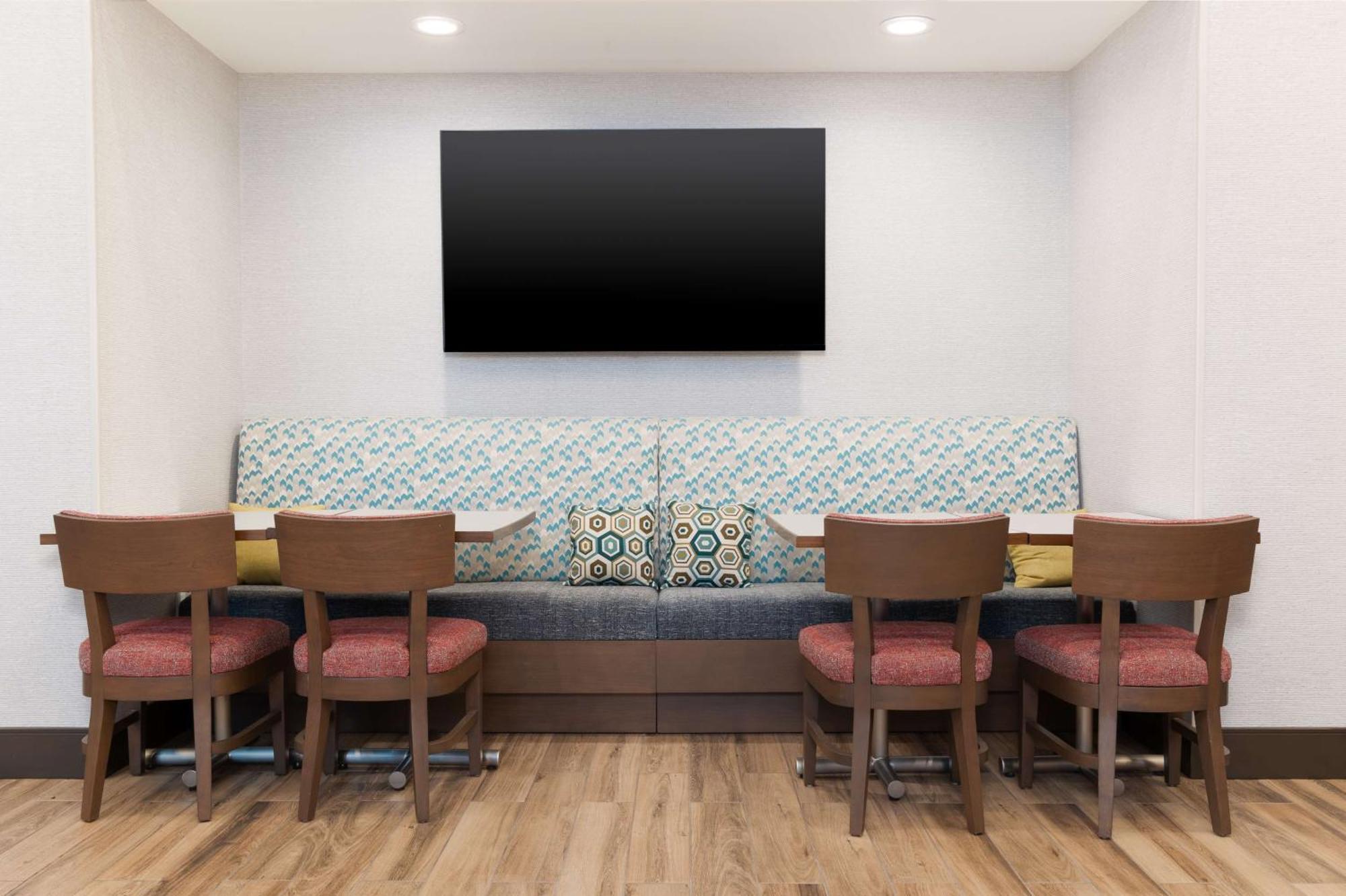 Hampton Inn & Suites Porter Ranch Los Angeles Exterior photo